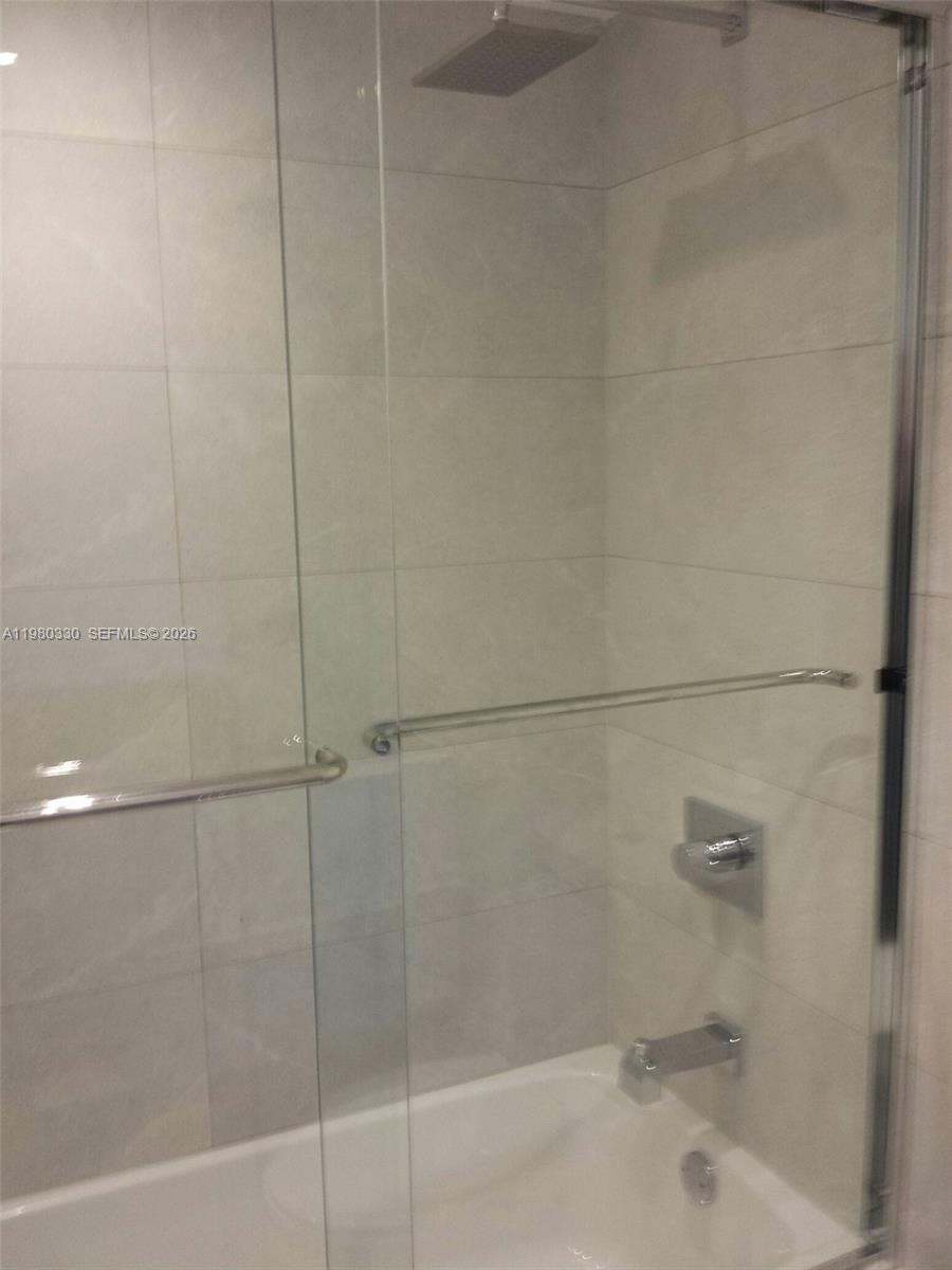 VERSAILLE GARDENS I CONDO - Residential Lease