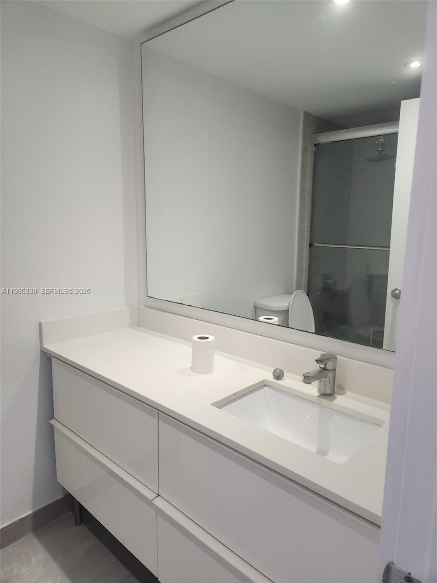 VERSAILLE GARDENS I CONDO - Residential Lease