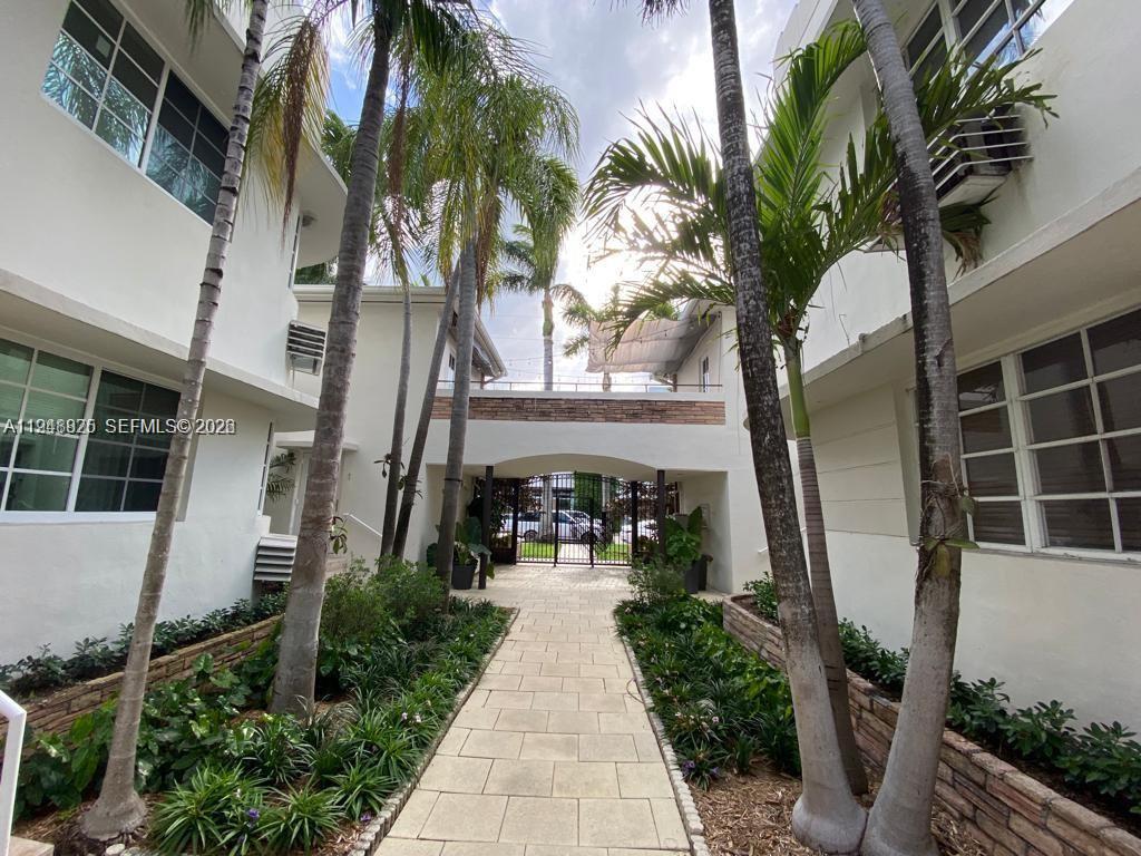 LINCOLN ROAD VILLAS CONDO - Residential