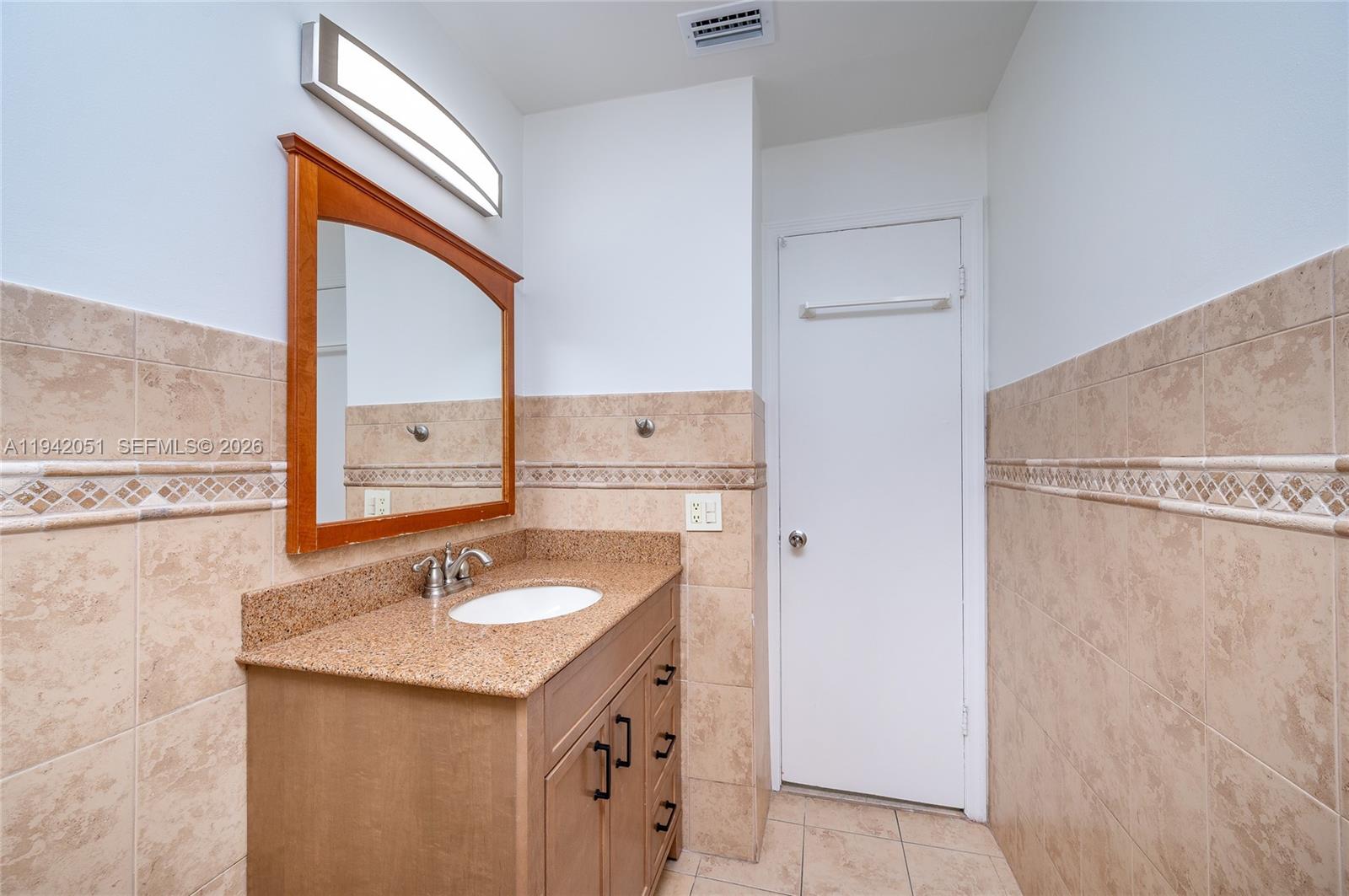 LAKE ORLEANS EAST - Residential Lease