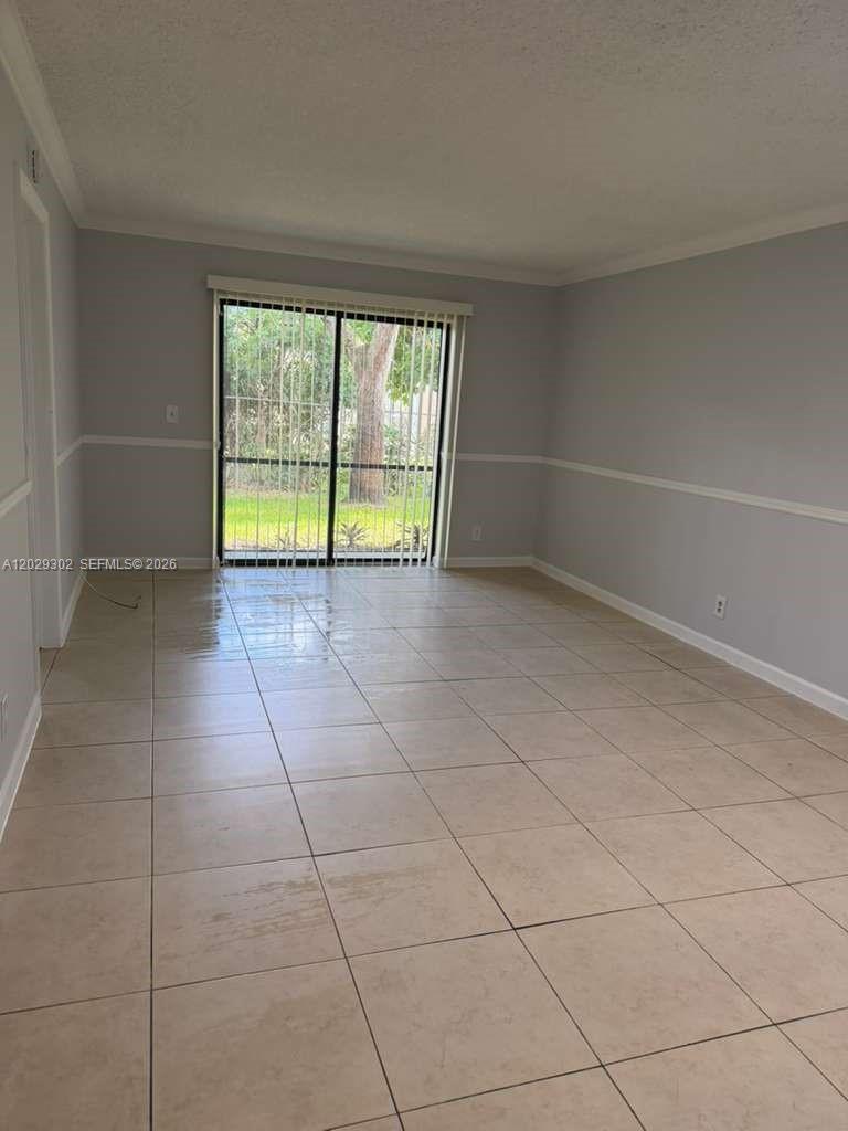 ORIOLE GOLF & TENNIS CLUB - Residential Lease