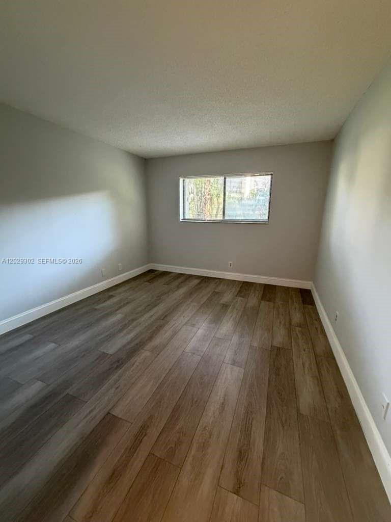 ORIOLE GOLF & TENNIS CLUB - Residential Lease