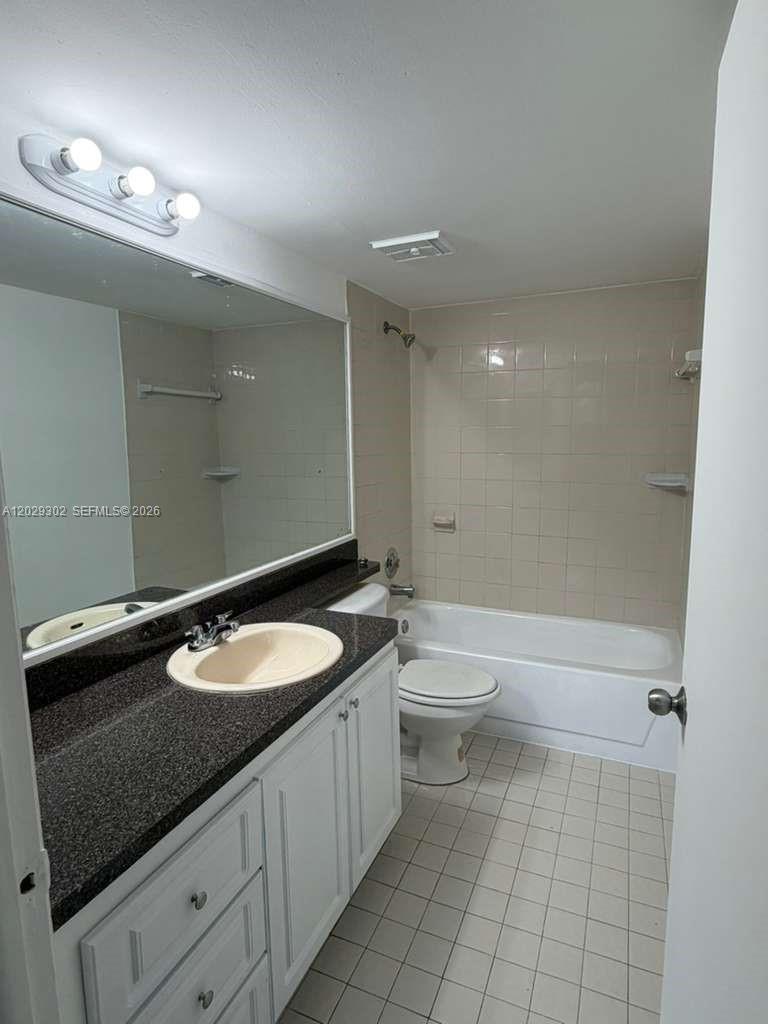 ORIOLE GOLF & TENNIS CLUB - Residential Lease