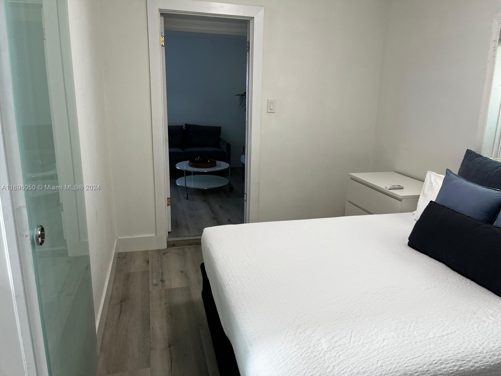 HOLLEMAN PARK - Residential Lease