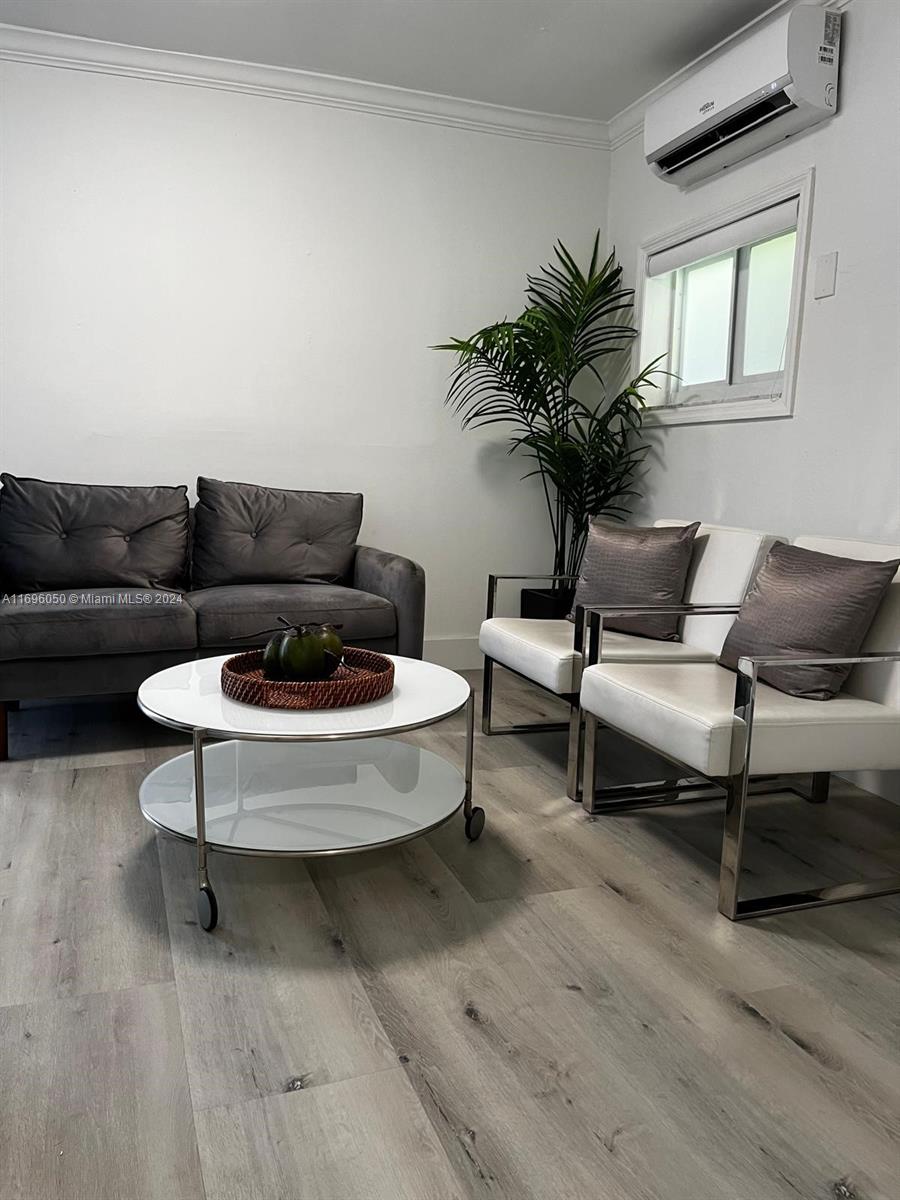 HOLLEMAN PARK - Residential Lease