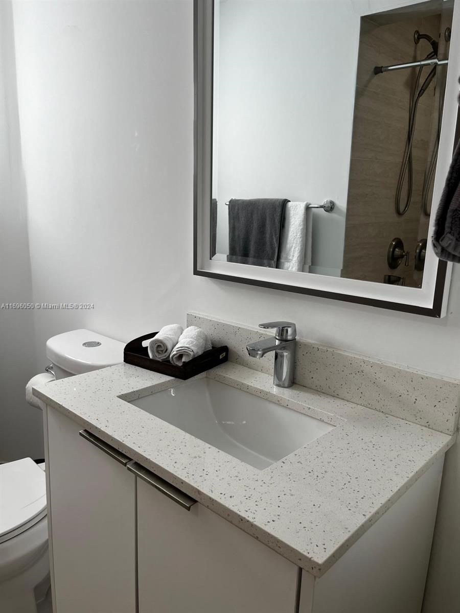 HOLLEMAN PARK - Residential Lease