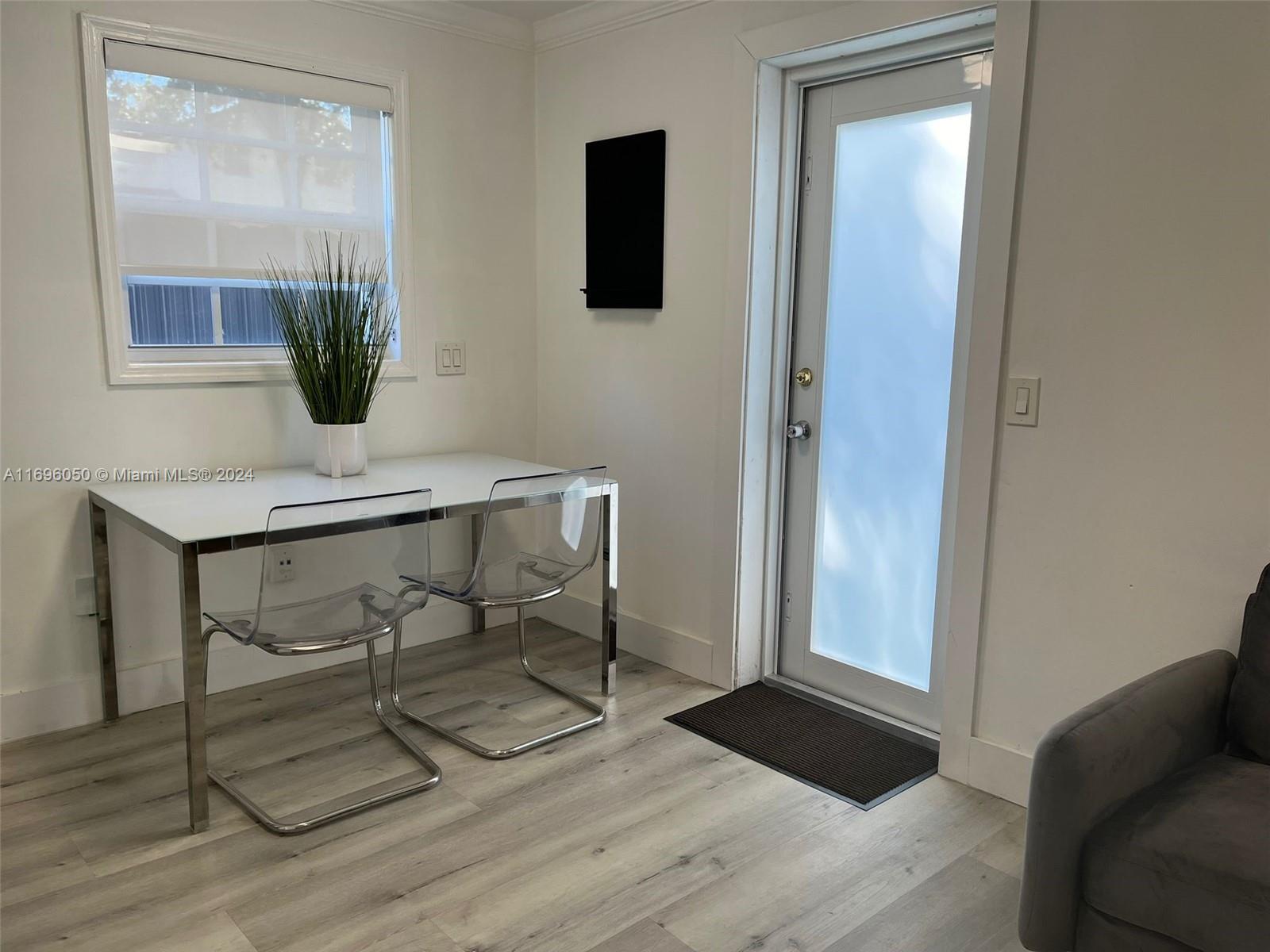 HOLLEMAN PARK - Residential Lease