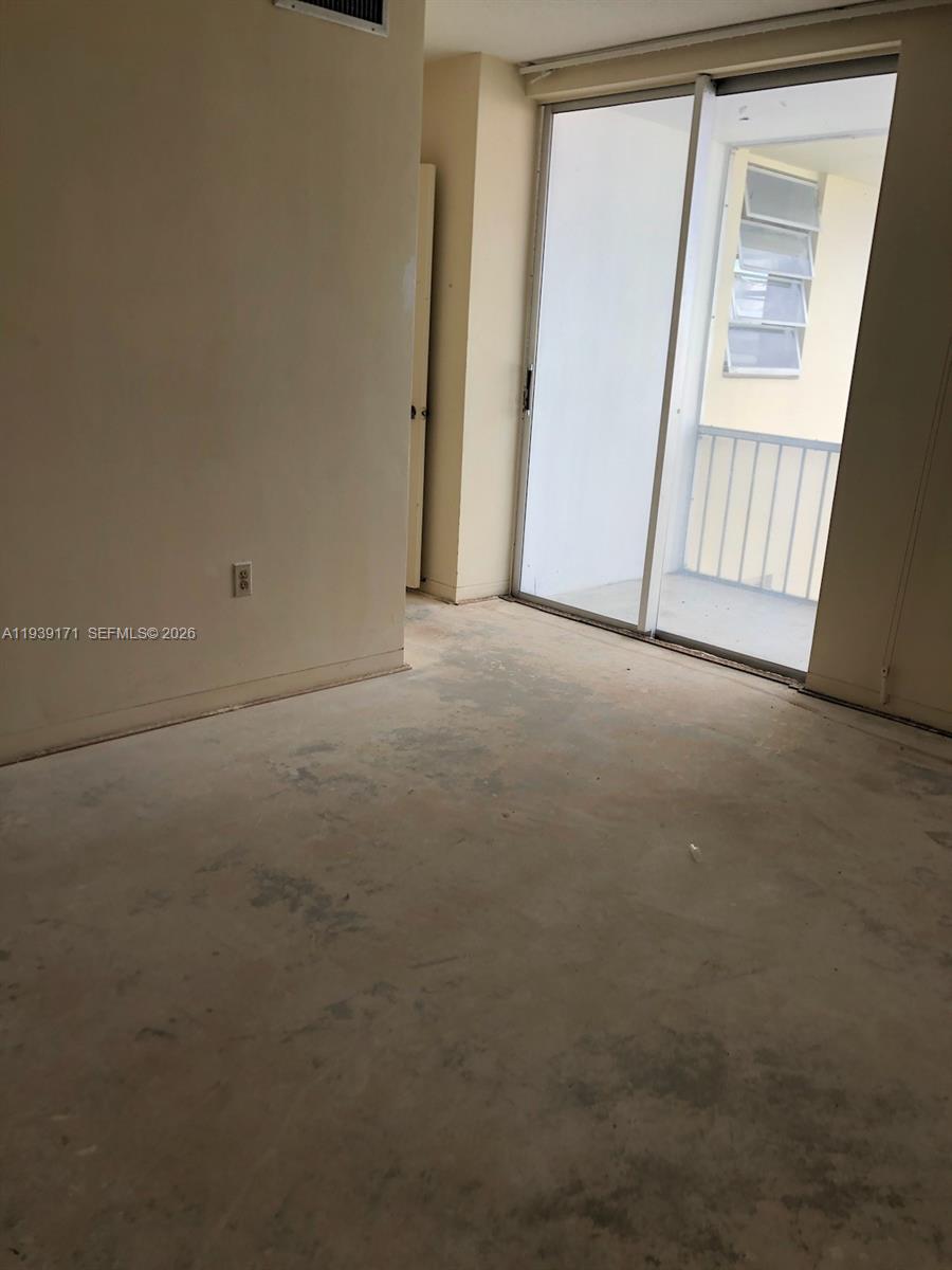 POINT EAST SEC II CONDO - Residential