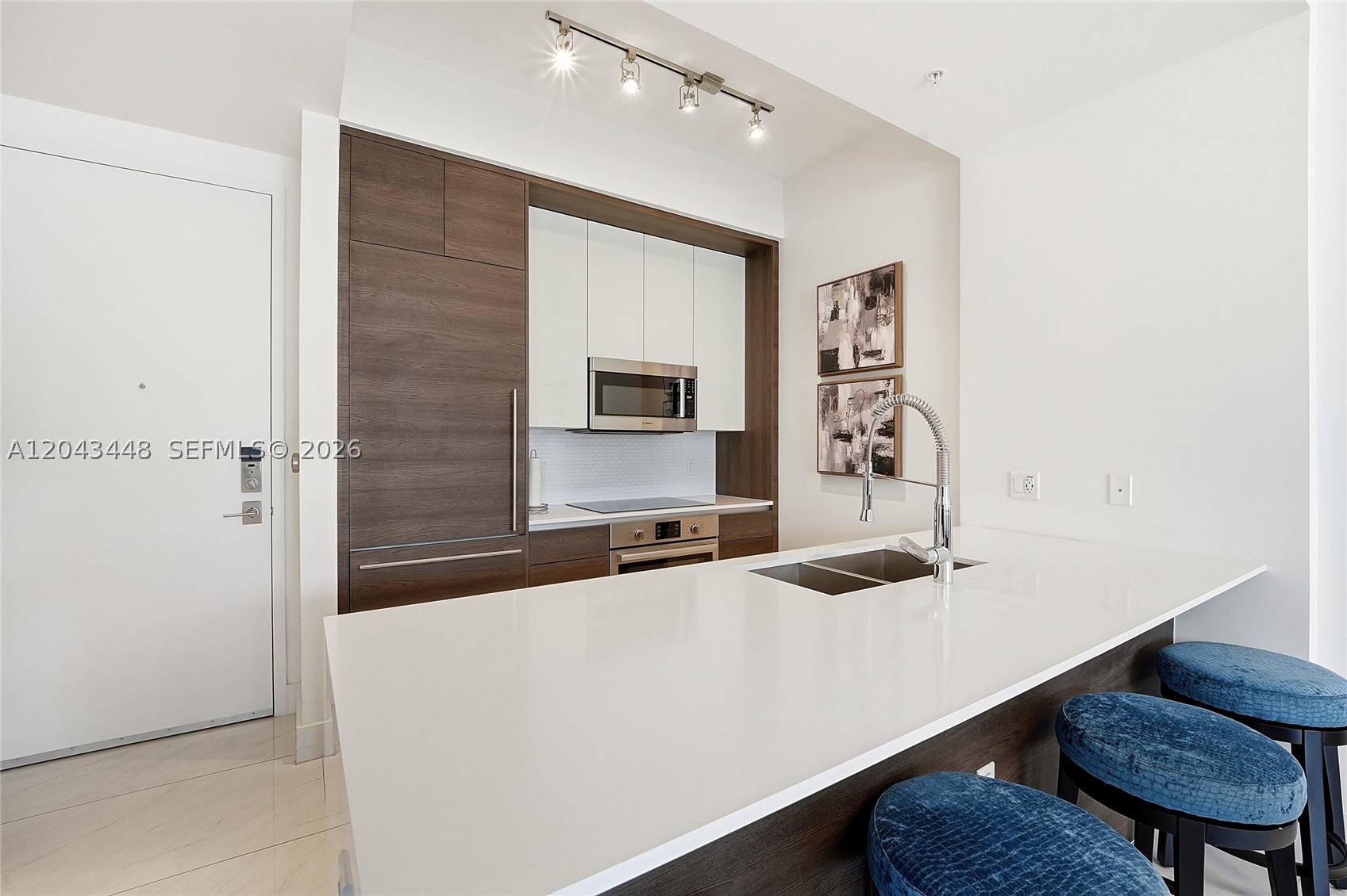 MERRICK MANOR CONDO - Residential