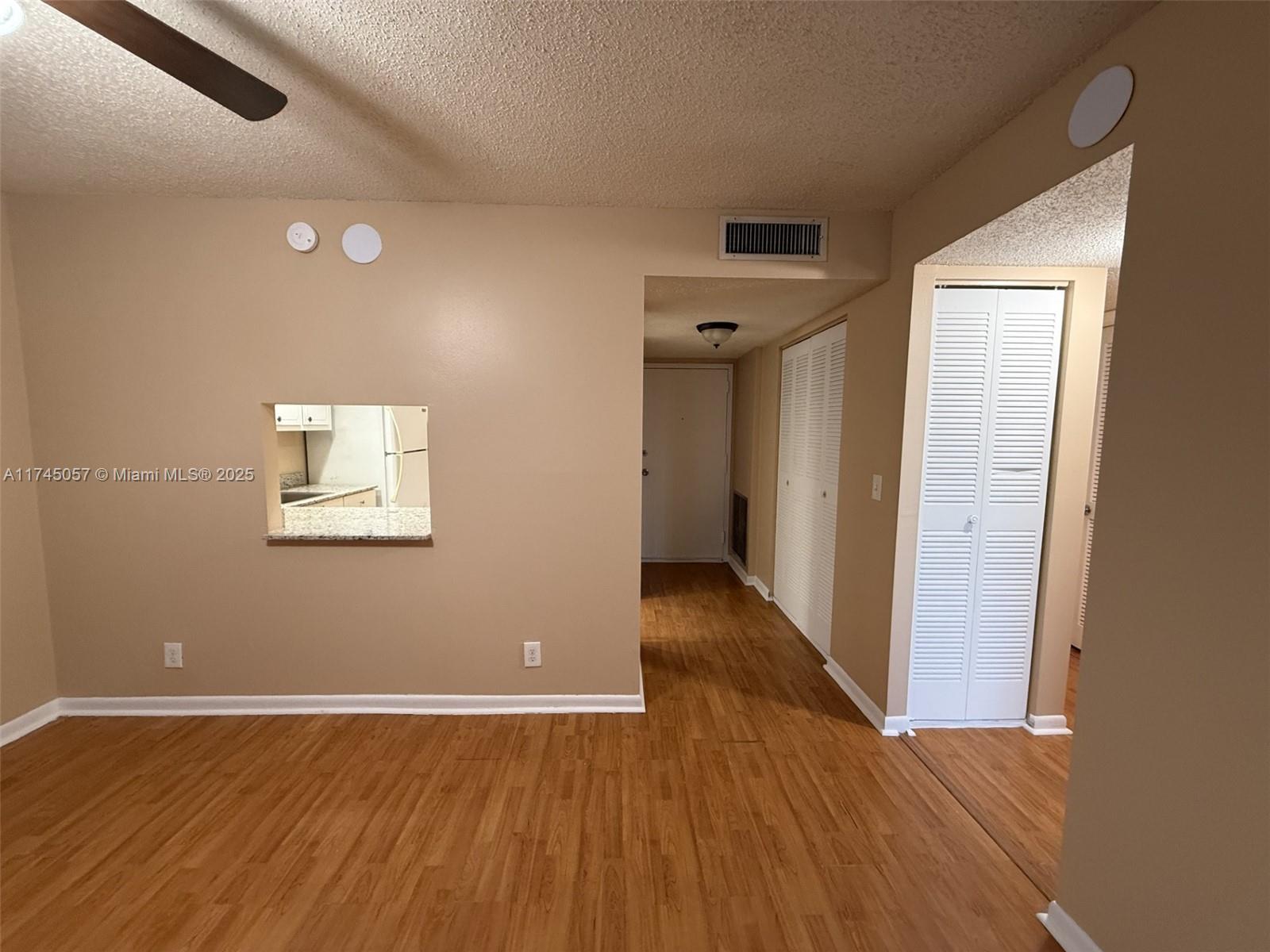 BREAKWATERS OF THE PALM B - Residential Lease