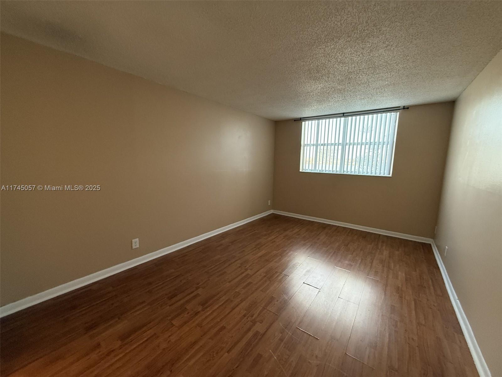 BREAKWATERS OF THE PALM B - Residential Lease