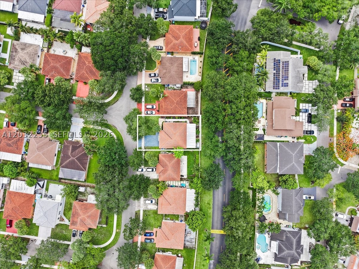 LAKES ON THE GREEN NORTH - Residential