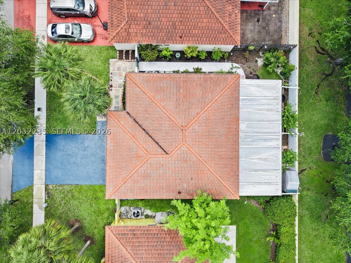 LAKES ON THE GREEN NORTH - Residential