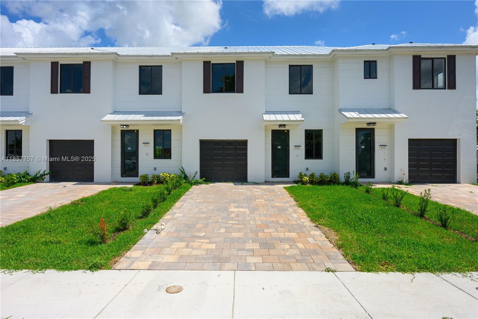 PALM AVE HEIGHTS - Residential
