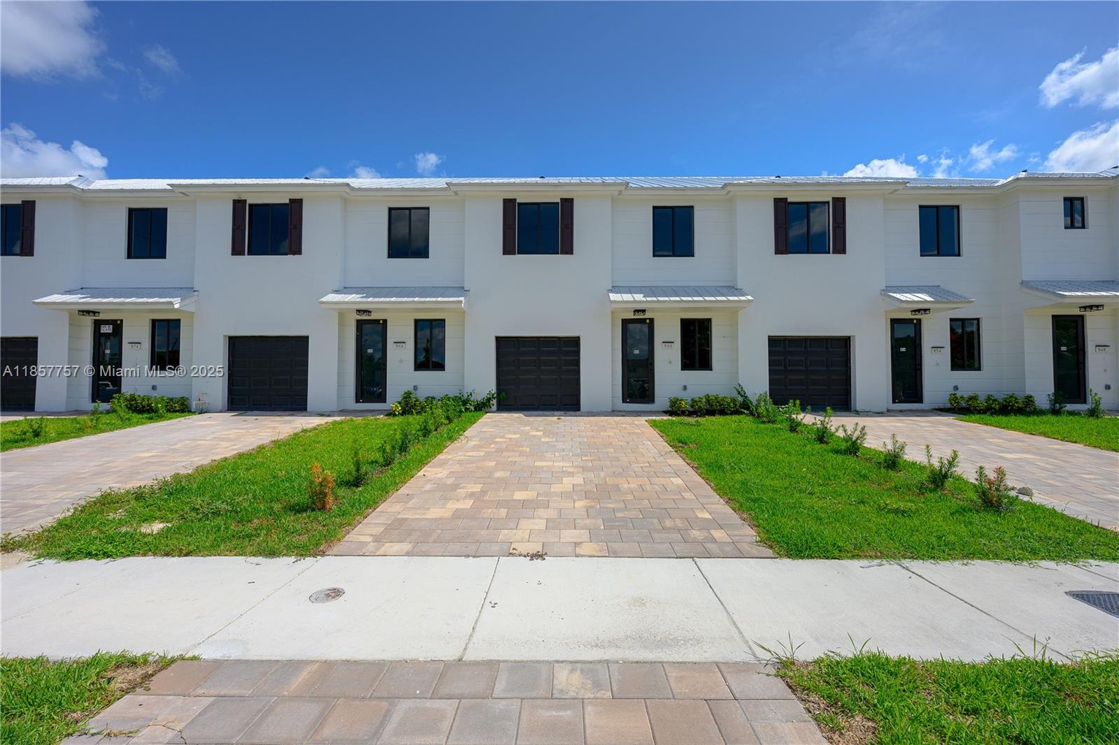 PALM AVE HEIGHTS - Residential