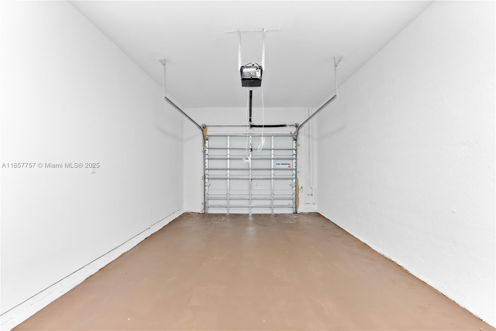 PALM AVE HEIGHTS - Residential