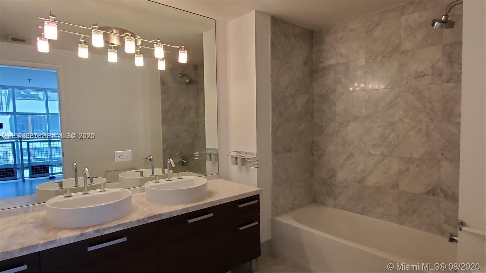 VIZCAYNE SOUTH CONDO - Residential