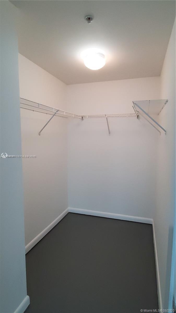 VIZCAYNE SOUTH CONDO - Residential