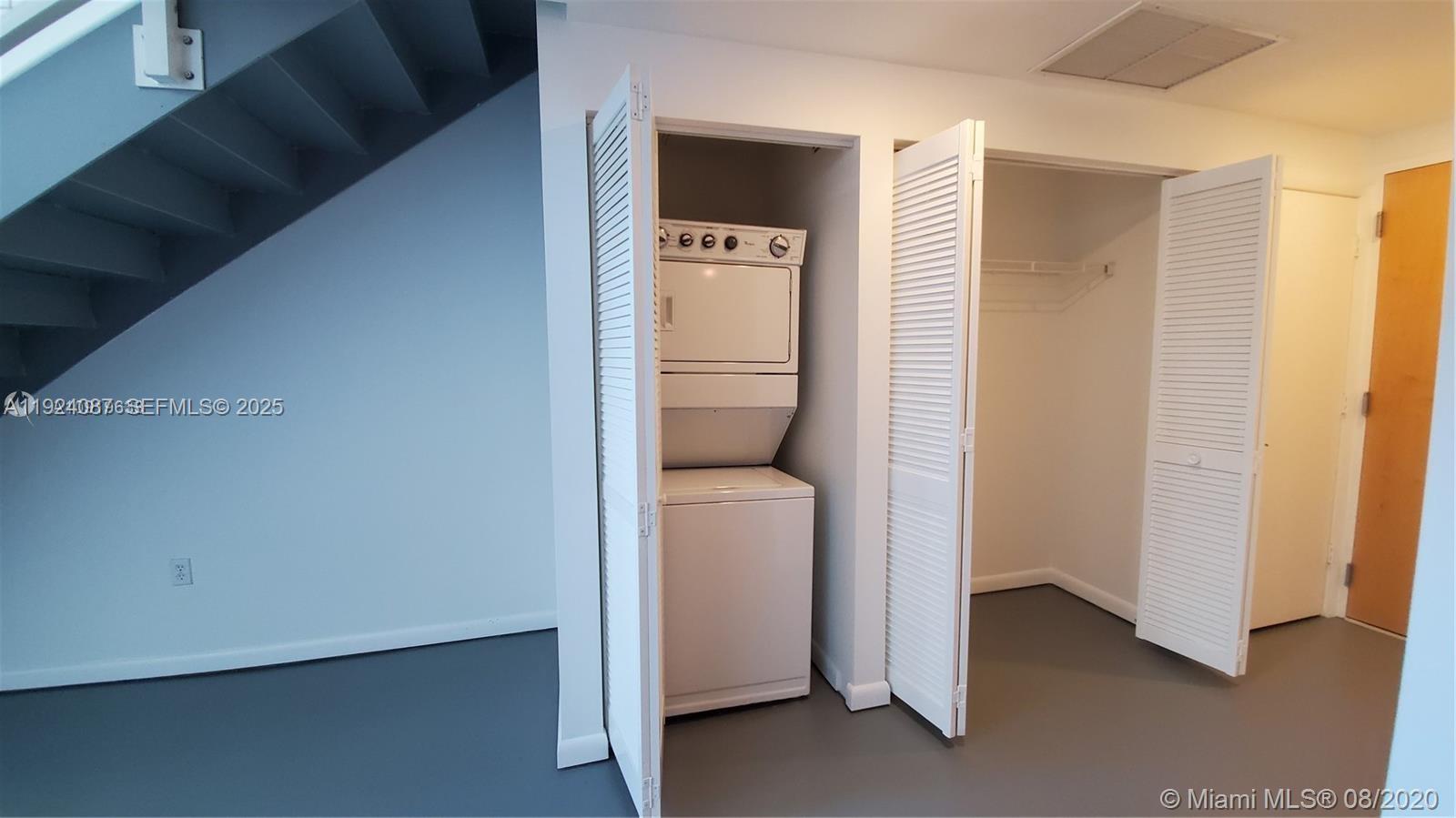 VIZCAYNE SOUTH CONDO - Residential