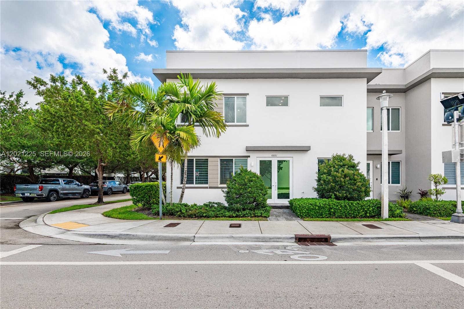LANDMARK AT DORAL CENTRAL - Residential