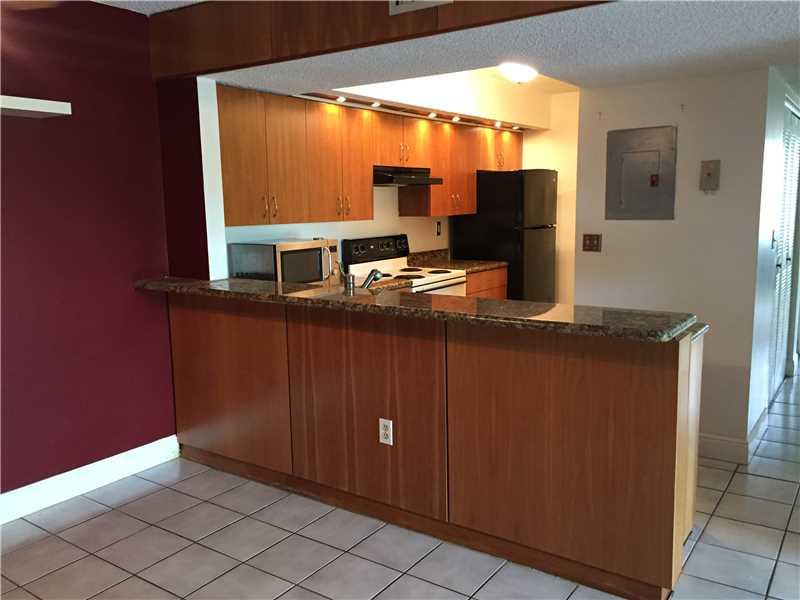 LE CLUB AT OLD CUTLER CON - Residential Lease