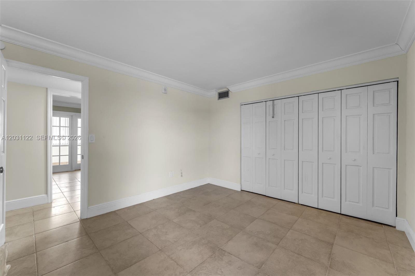 SOVEREIGNS CONDO - Residential