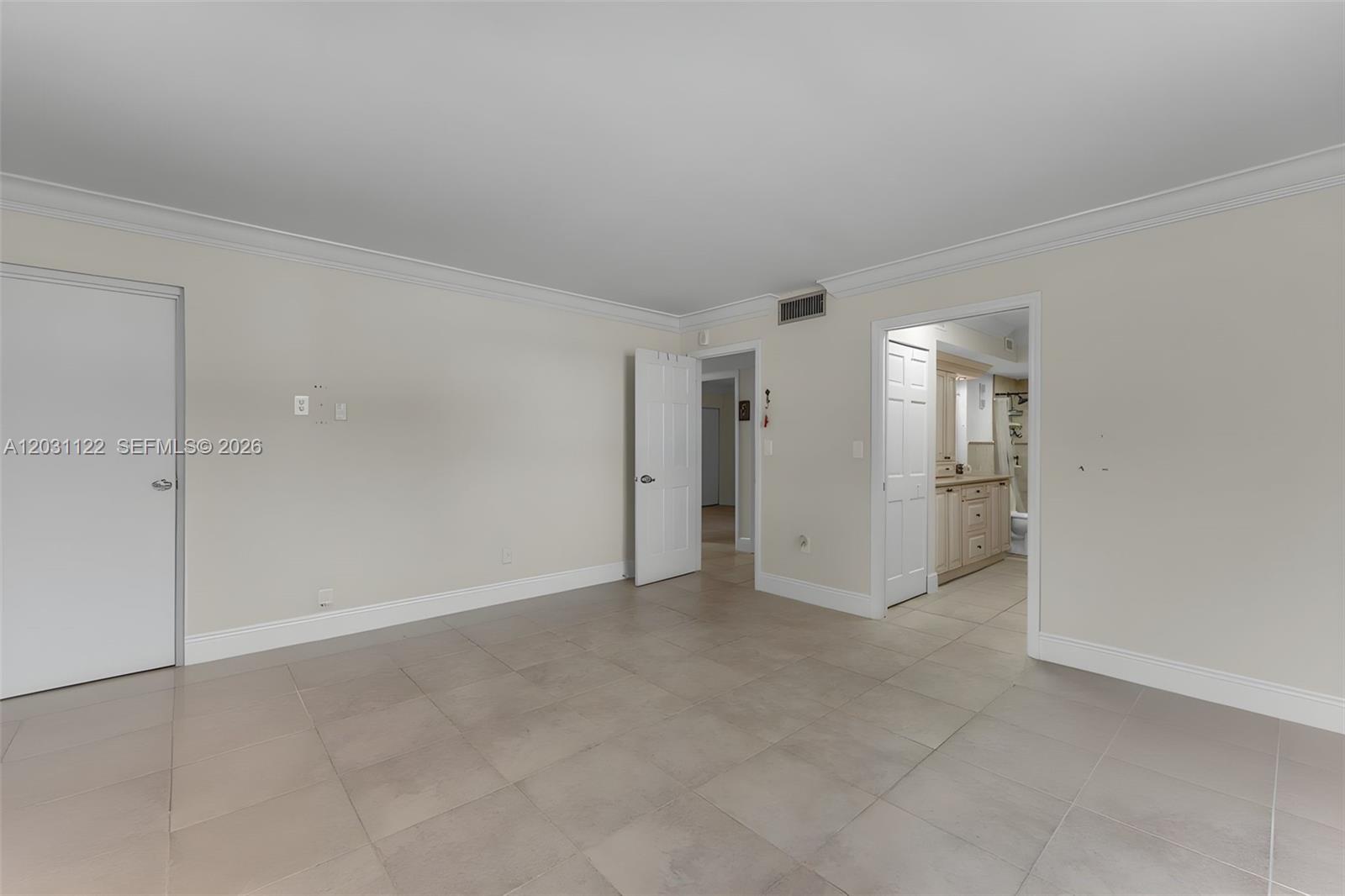 SOVEREIGNS CONDO - Residential