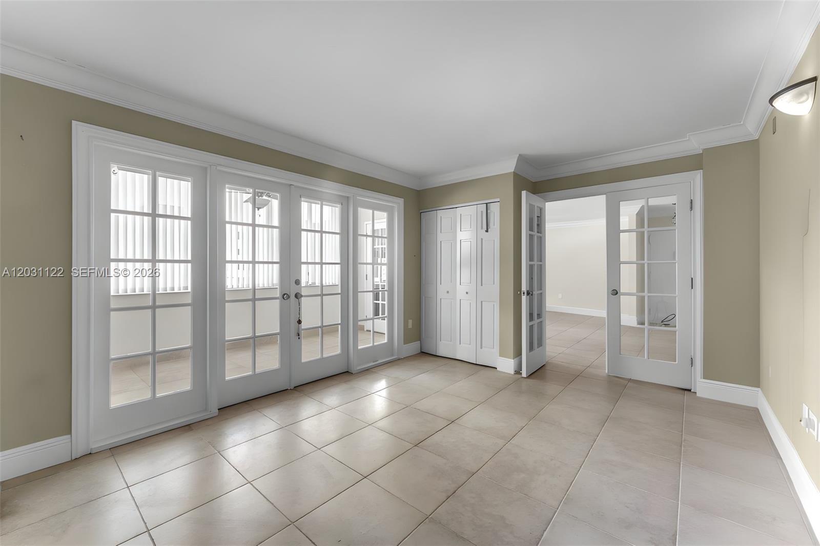 SOVEREIGNS CONDO - Residential