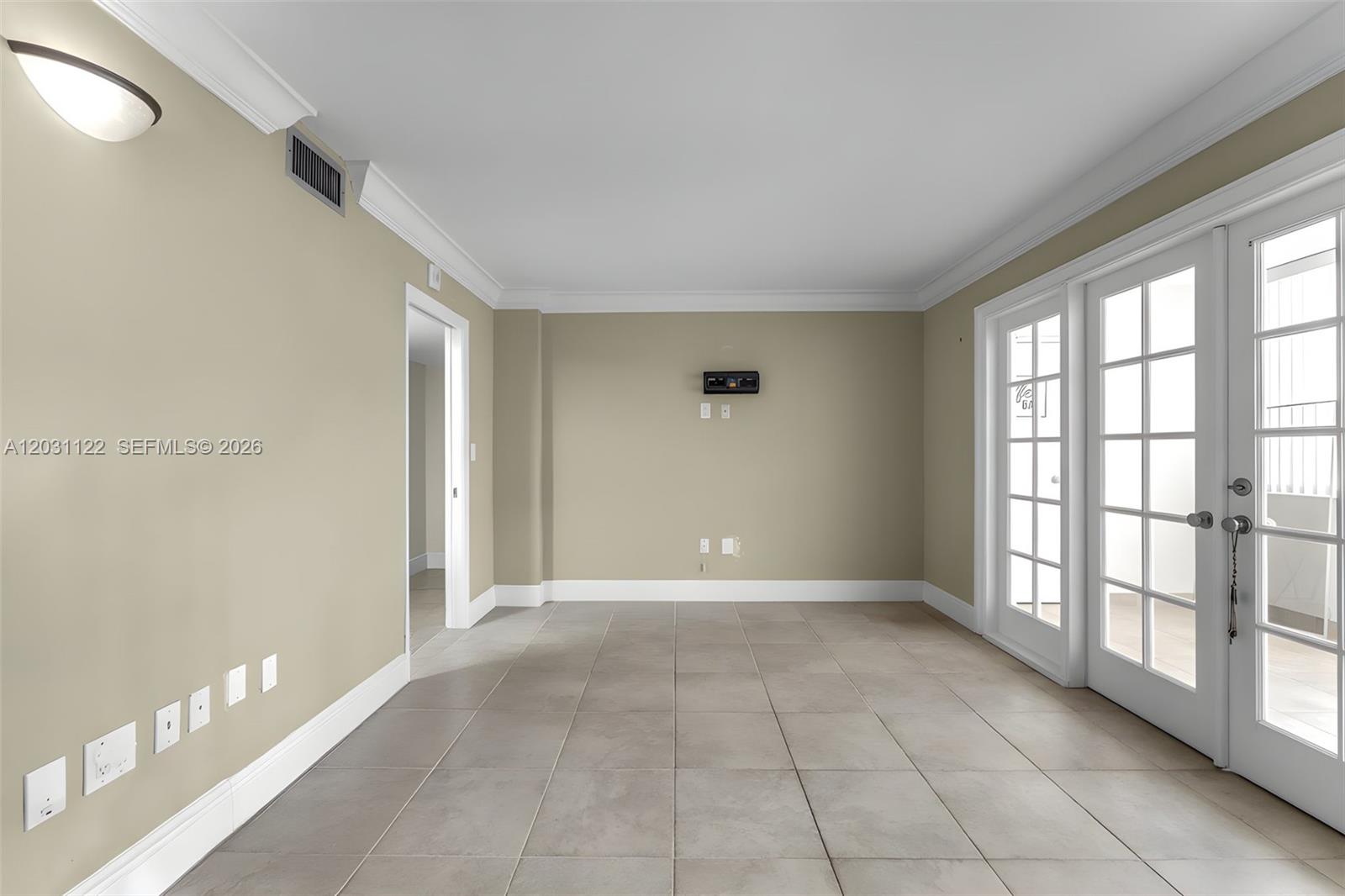 SOVEREIGNS CONDO - Residential
