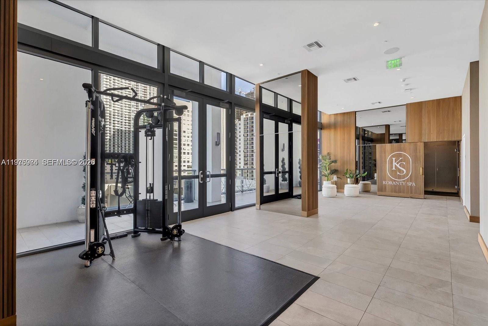 SMART BRICKELL LODGING 1 C - Residential