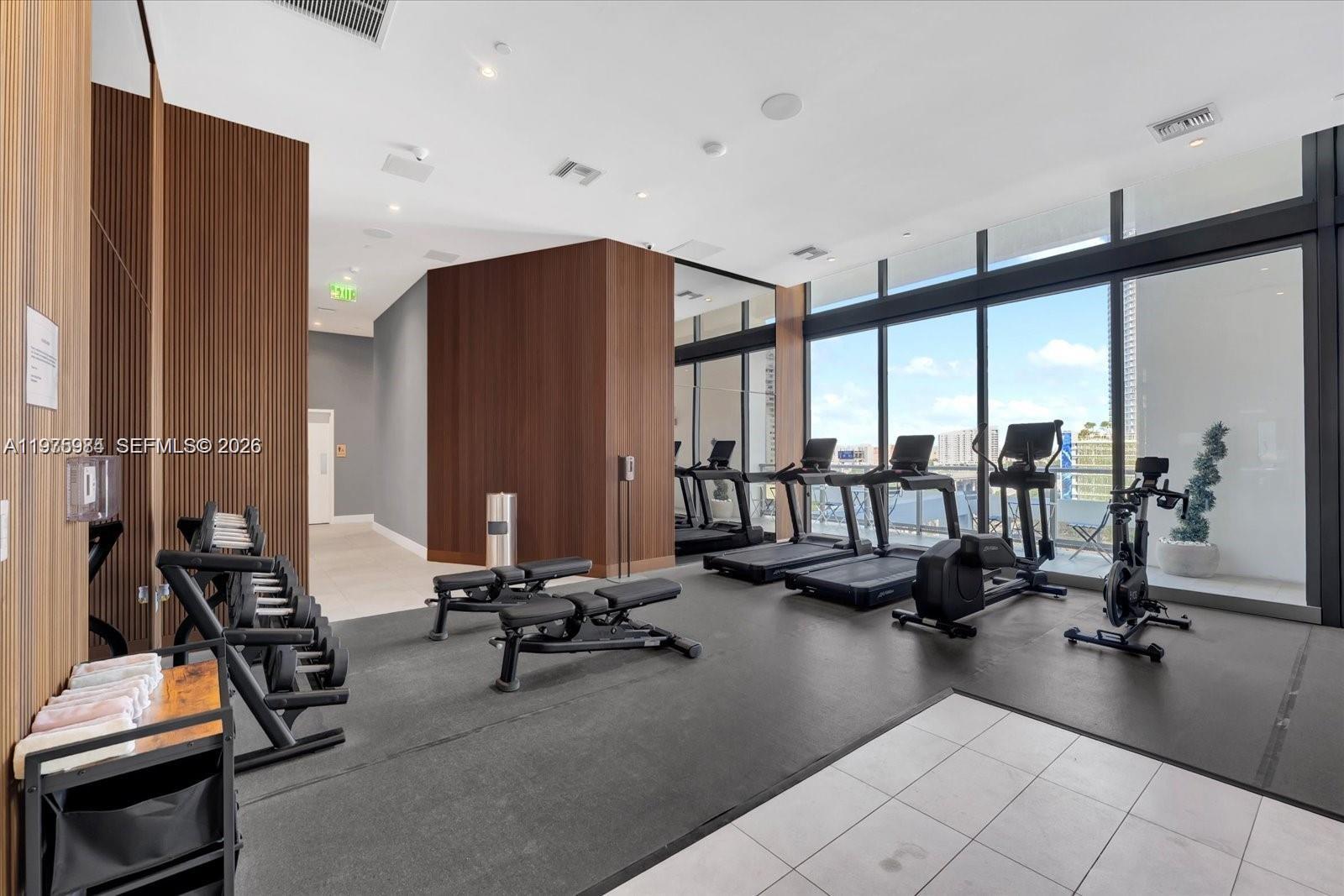 SMART BRICKELL LODGING 1 C - Residential