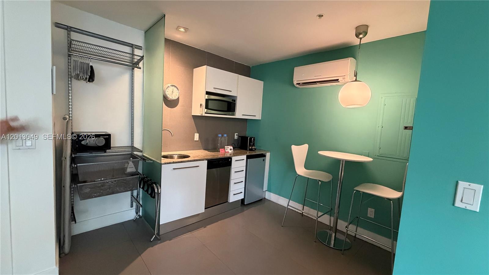 1818 MERIDIAN HOUSE CONDO - Residential