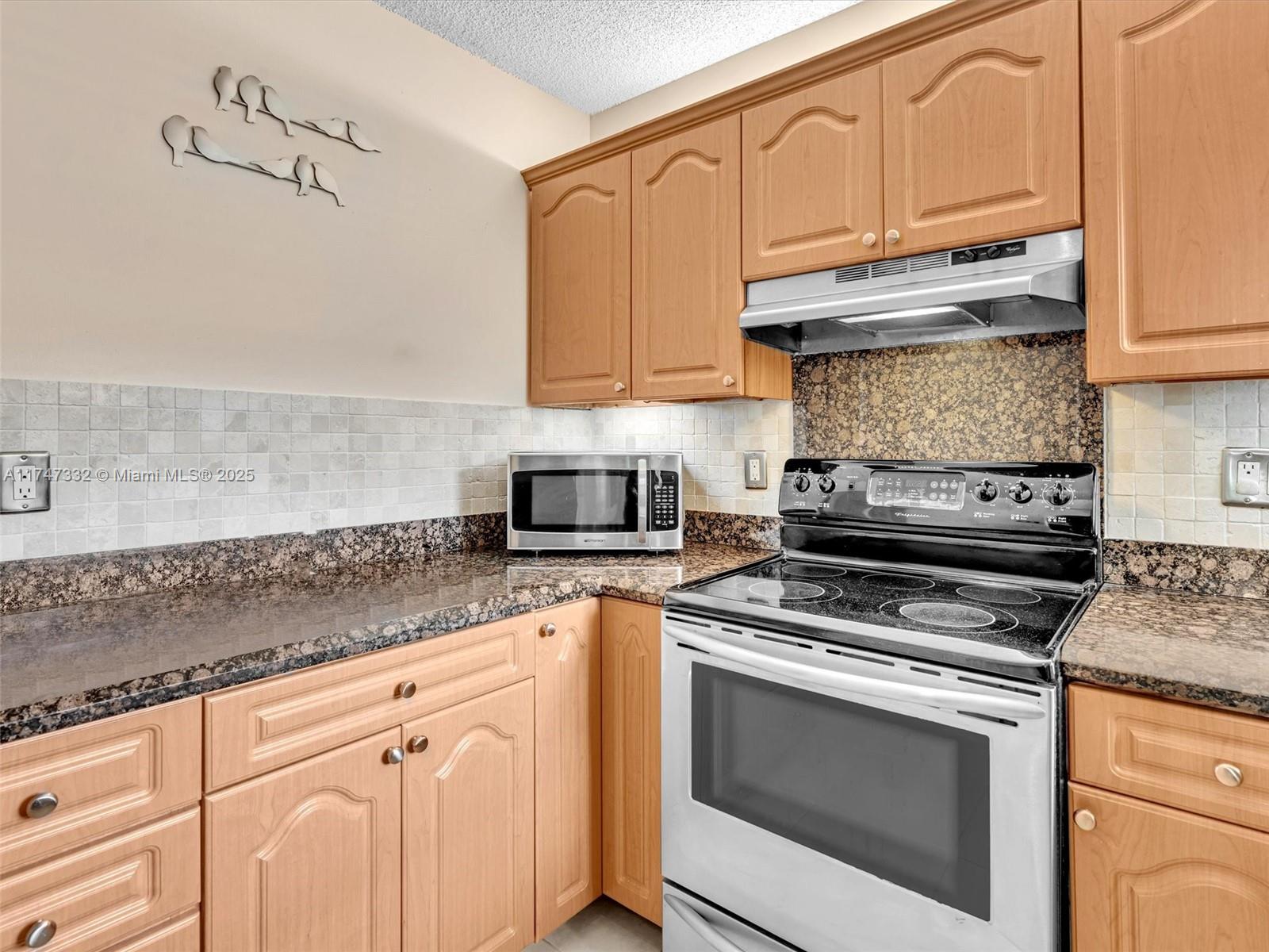 BAYWOOD VILLAGE III - Residential