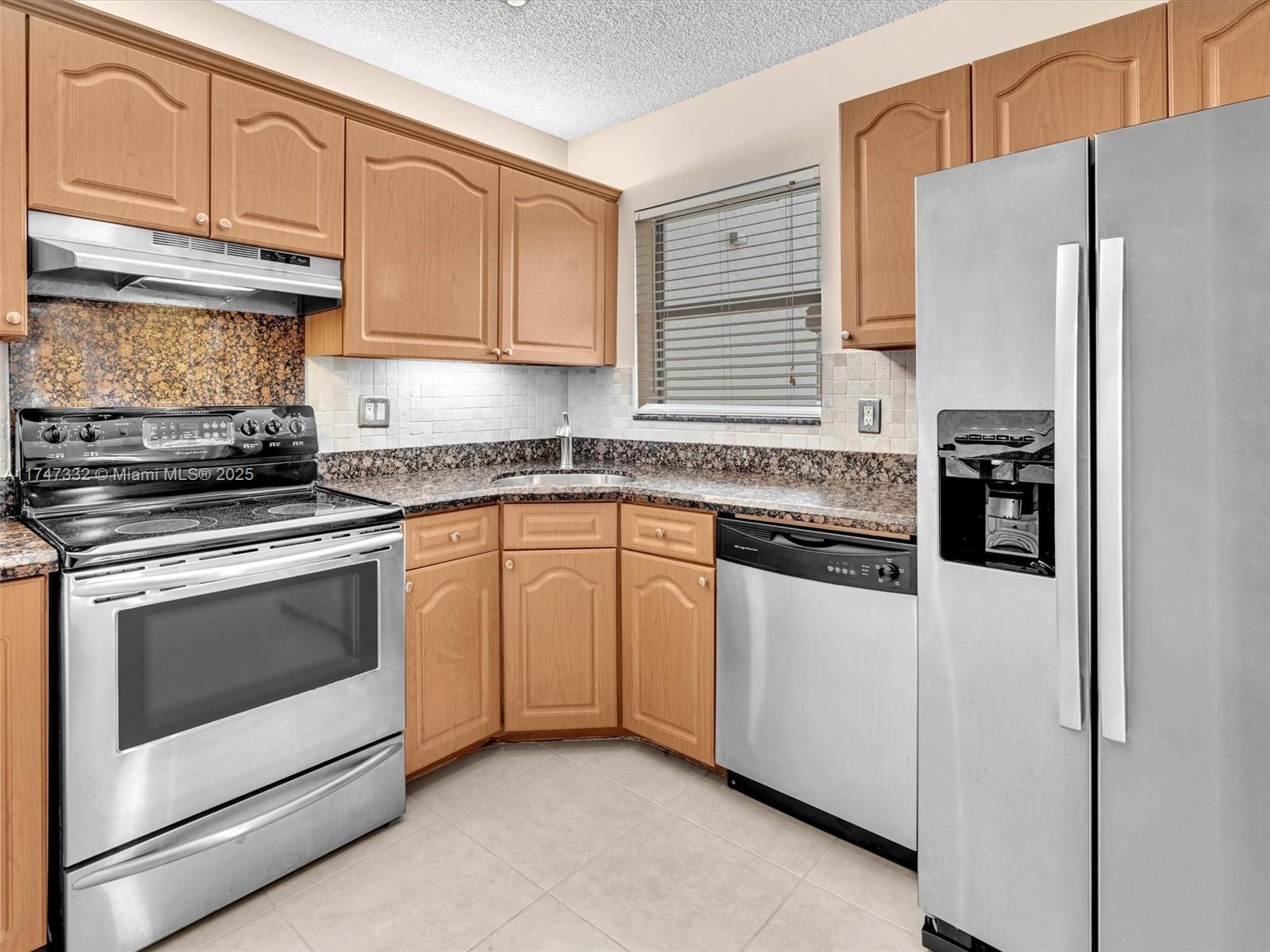 BAYWOOD VILLAGE III - Residential
