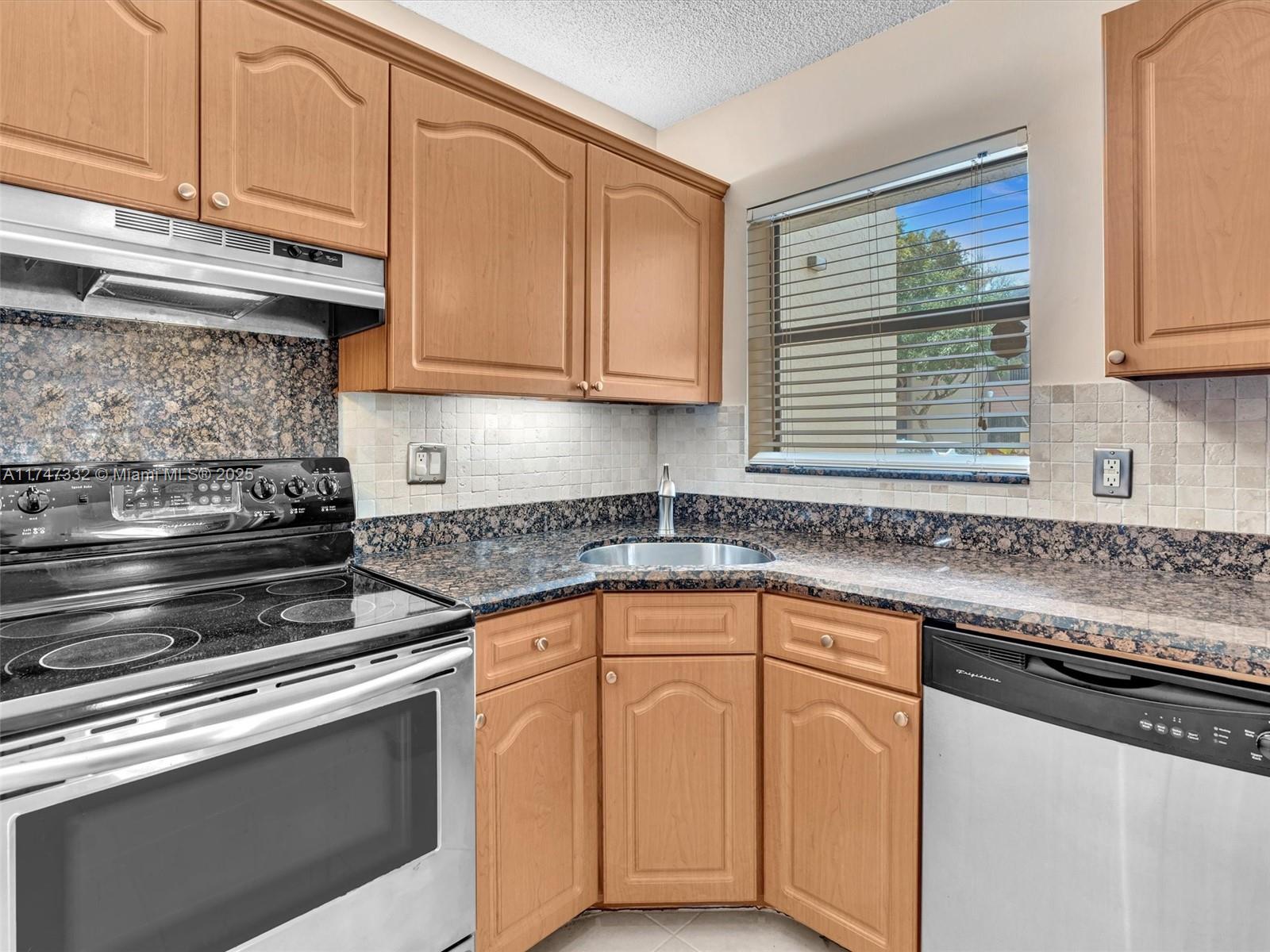 BAYWOOD VILLAGE III - Residential