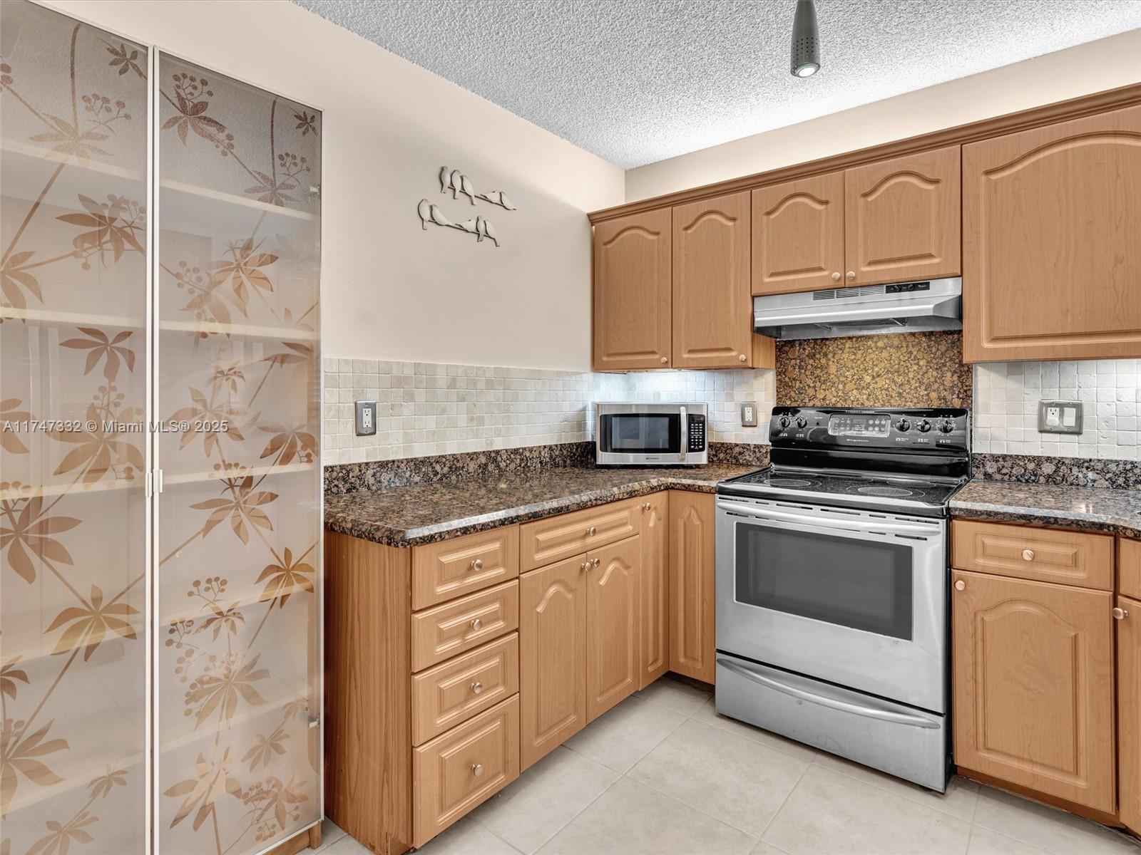 BAYWOOD VILLAGE III - Residential