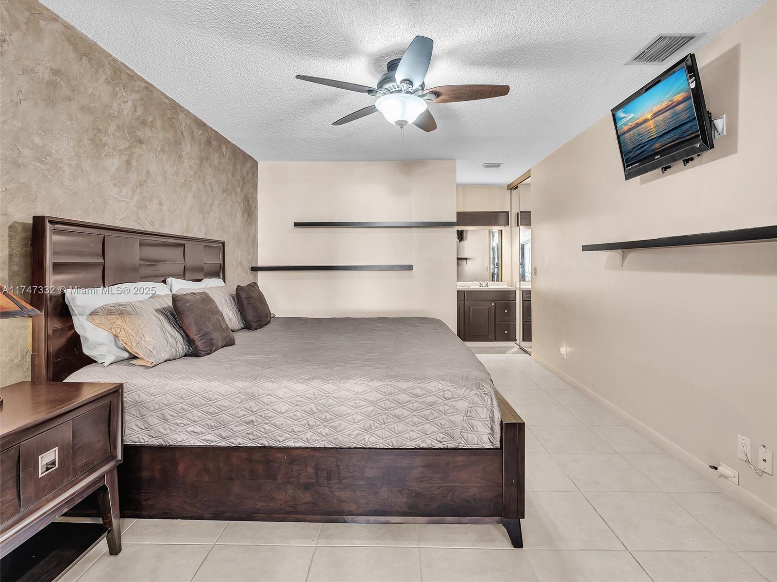 BAYWOOD VILLAGE III - Residential