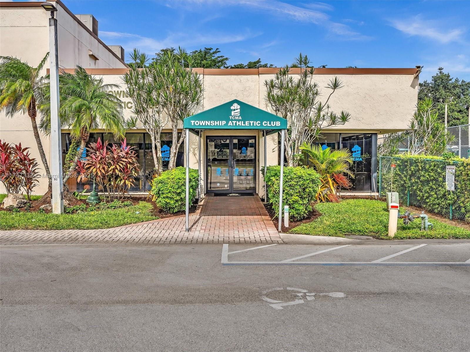 BAYWOOD VILLAGE III - Residential