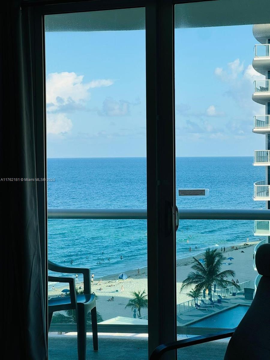 TIDES ON HOLLYWOOD BEACH - Residential