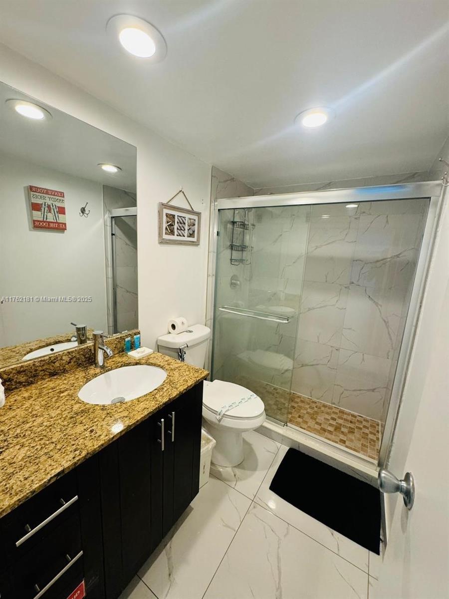 TIDES ON HOLLYWOOD BEACH - Residential