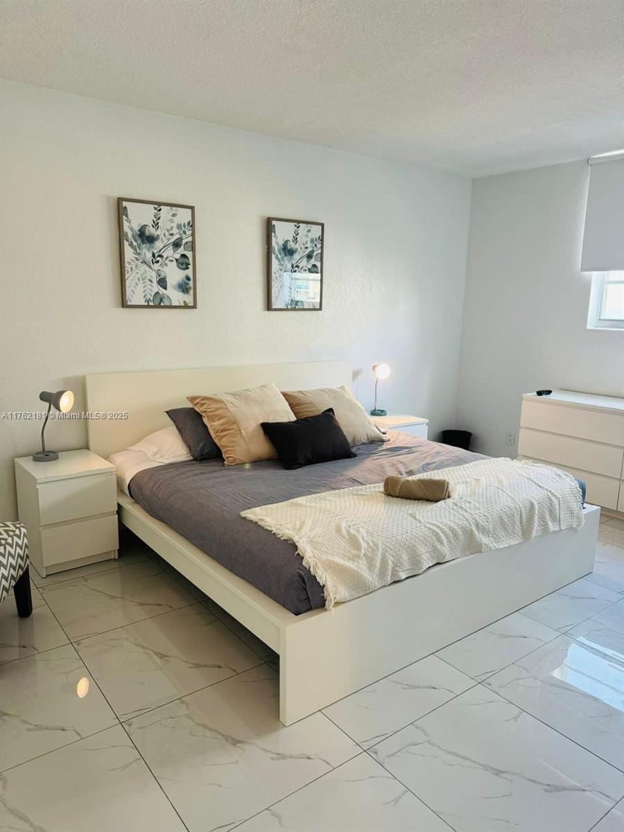 PLEASE TEXT OR EMAIL TO LISTING AGENT FOR ALL OFFERS.