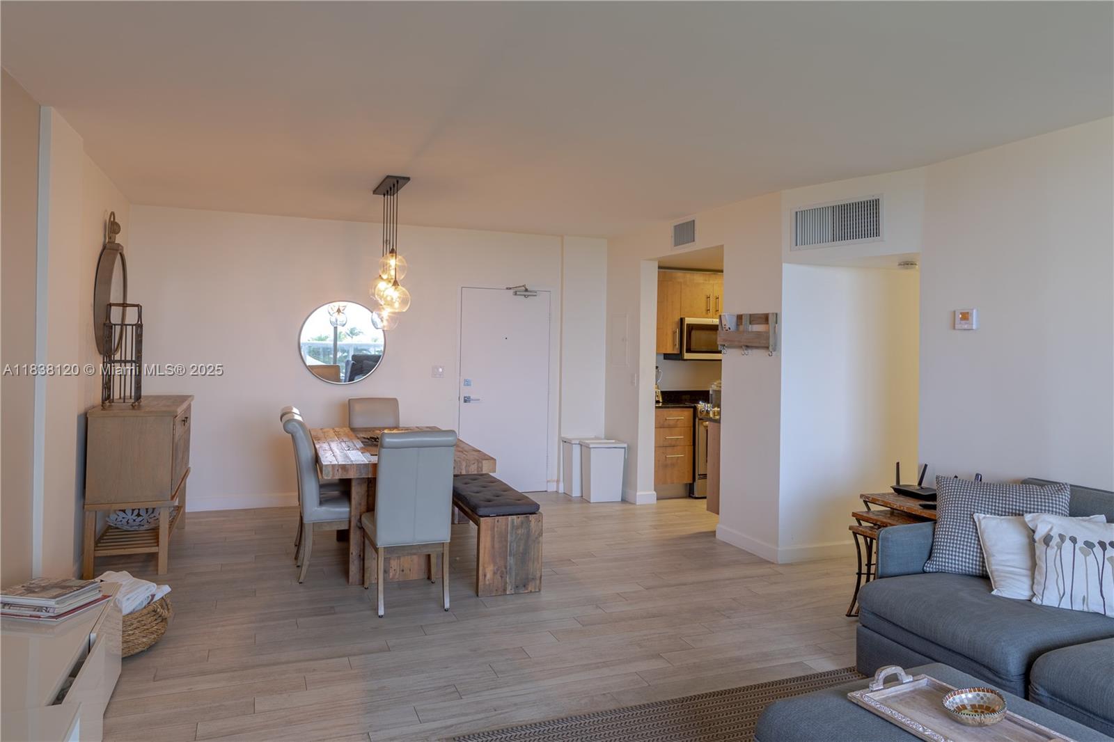HARBOUR HOUSE - Residential