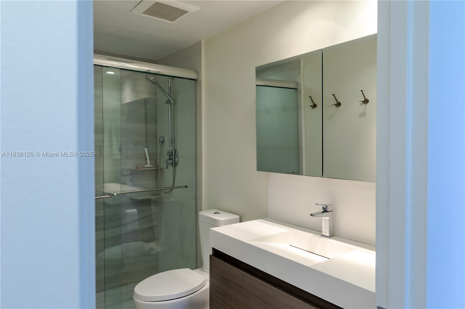 HARBOUR HOUSE - Residential