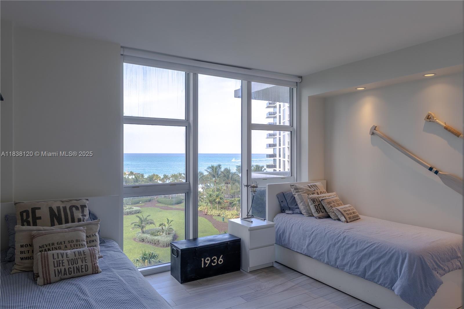 HARBOUR HOUSE - Residential