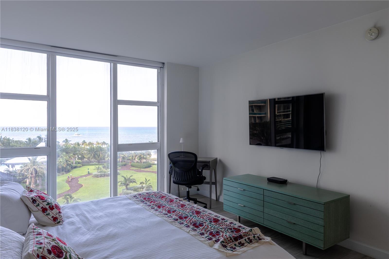 HARBOUR HOUSE - Residential