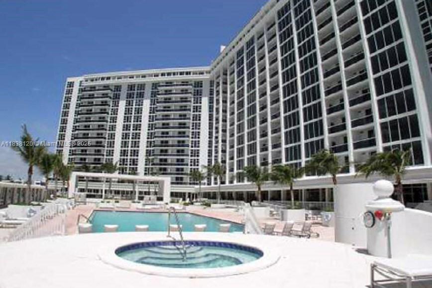 HARBOUR HOUSE - Residential