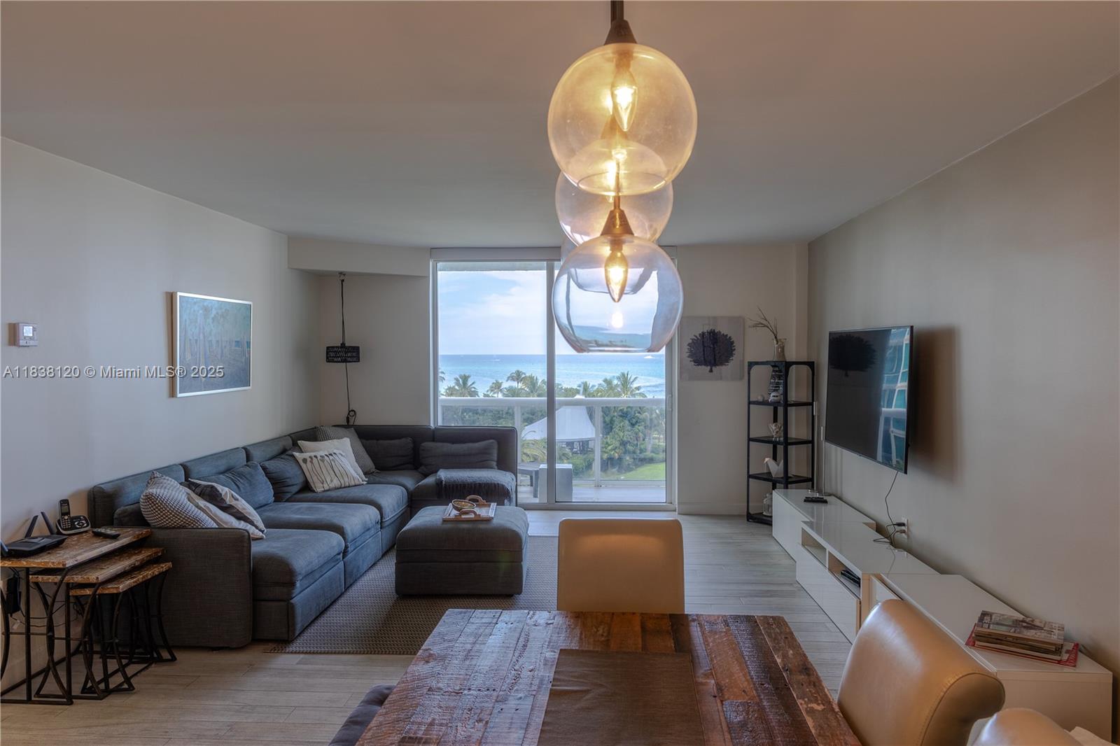 HARBOUR HOUSE - Residential