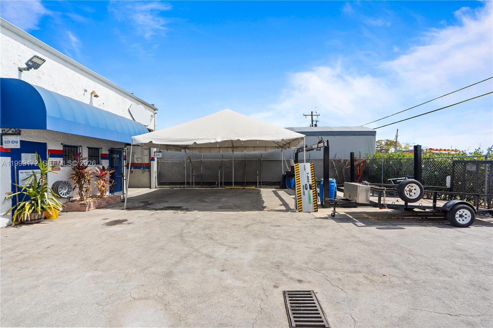 PERRINE INDUSTRIAL PARK - Commercial Sale