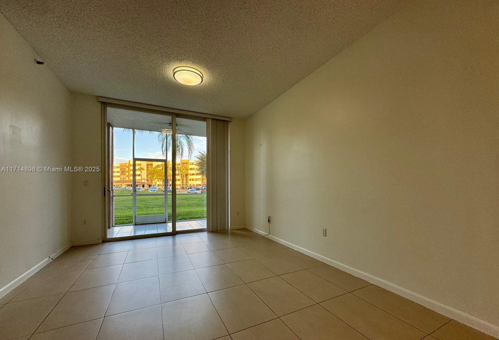 DORAL HOUSE CONDO NO 1 - Residential