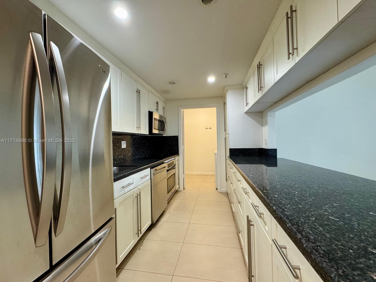 DORAL HOUSE CONDO NO 1 - Residential